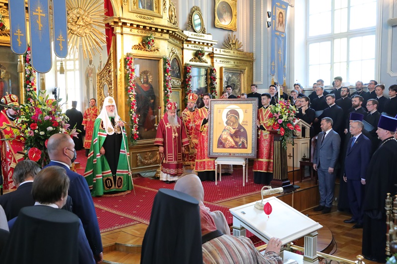 В Петербурге прошли торжества по случаю 300-летия духовного образования в нашем городе