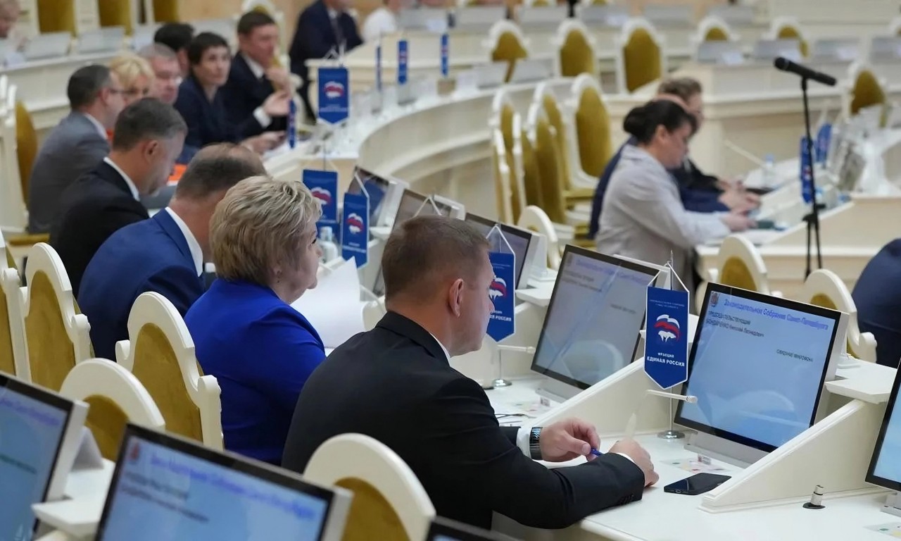 13 сентября в Мариинском дворце состоялось первое осеннее заседание Законодательного собрания Санкт-Петербурга