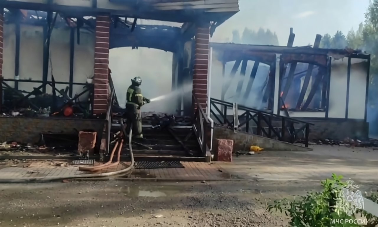 Пожар в детской конной академии во Всеволожске