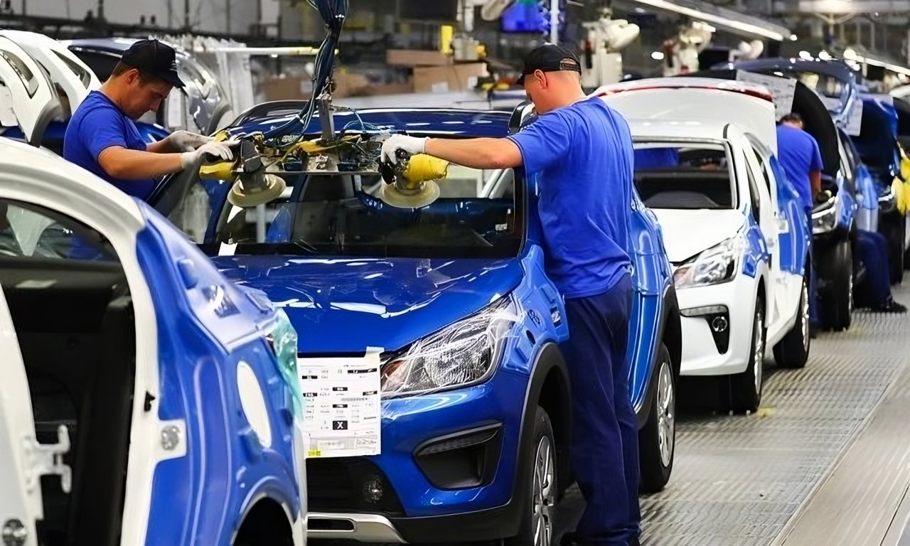 Автопроизводитель Hyundai Motor ведет переговоры по продаже своего завода в Петербурге российской инвестиционной компании «Арт-Финанс».
