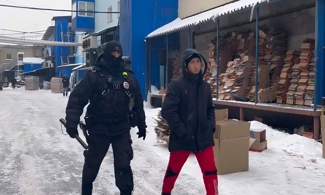 16 января сотрудники миграционной службы при поддержке полиции провели рейд на овощной базе на улице Салова во Фрунзенском районе Петербурга