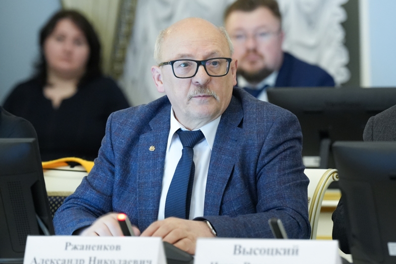 Депутаты поддержали появление в Петербурге домов социального обслуживания