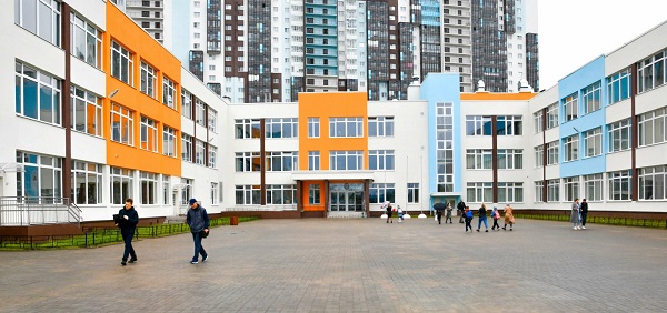В Петербурге с 2025 года планируют запустить программу реконструкции школ