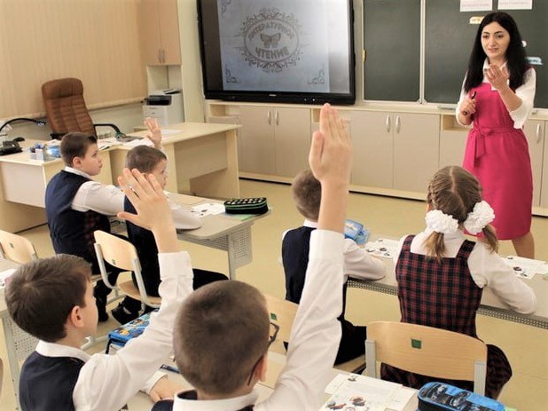 Самые большие зарплаты получают учителя начальных классов в Пушкинском районе Петербурга