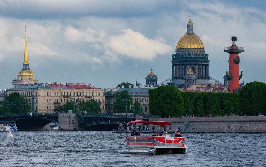 В Петербурге откроется навигация паромных переправ