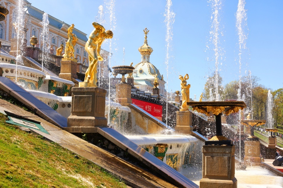 В музее-заповеднике «Петергоф» открыт сезон фонтанов