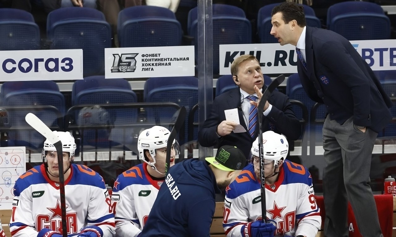 Хоккейный клуб СКА из Санкт-Петербурга потерпел четвертое поражение подряд в матче с московским «Динамо»