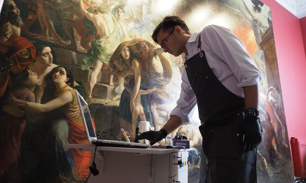 В Государственном Русском музее начались масштабные реставрационные работы одной из самых известных картин Карла Брюллова «Последний день Помпеи». 