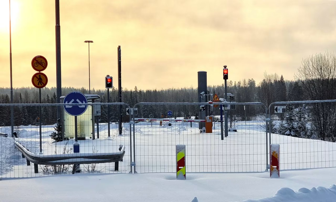 По сообщению финского телеканала Yle с 14 декабря возможно открытие некоторых пунктов пропуска на границе с Россией, в частности «Ваалимаа», «Нуйямаа» и «Иматра». 