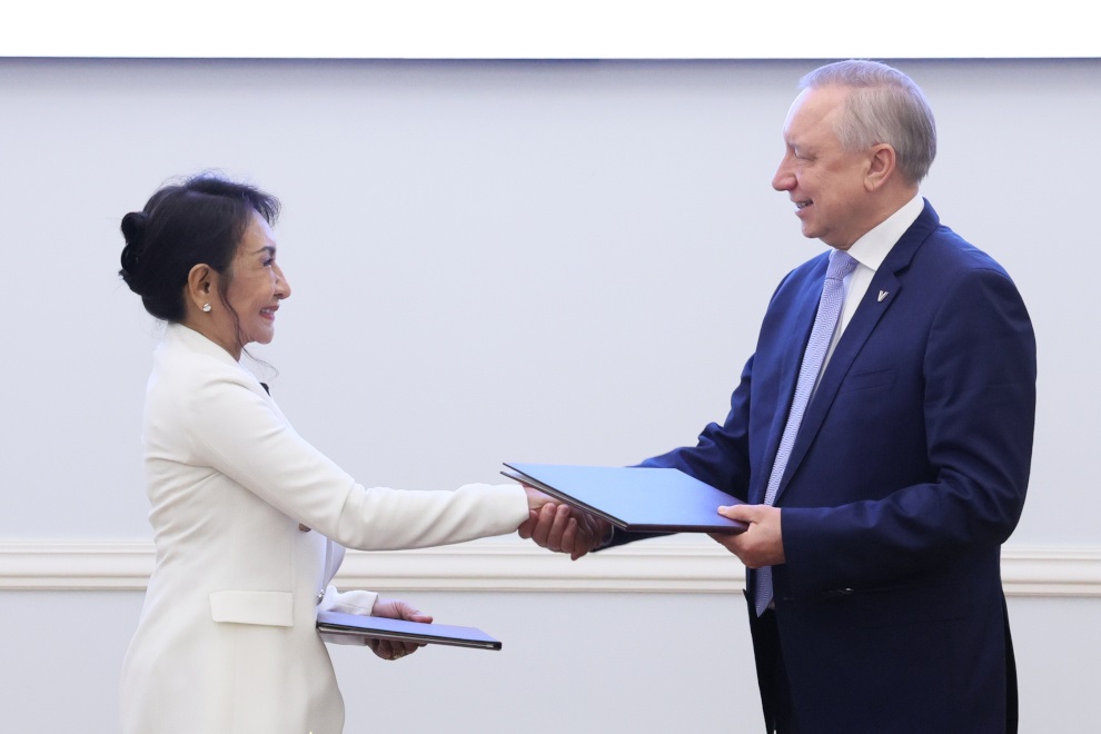 Александр Беглов и губернатор Себу Гвендолин Гарсия подписали соглашение о сотрудничестве